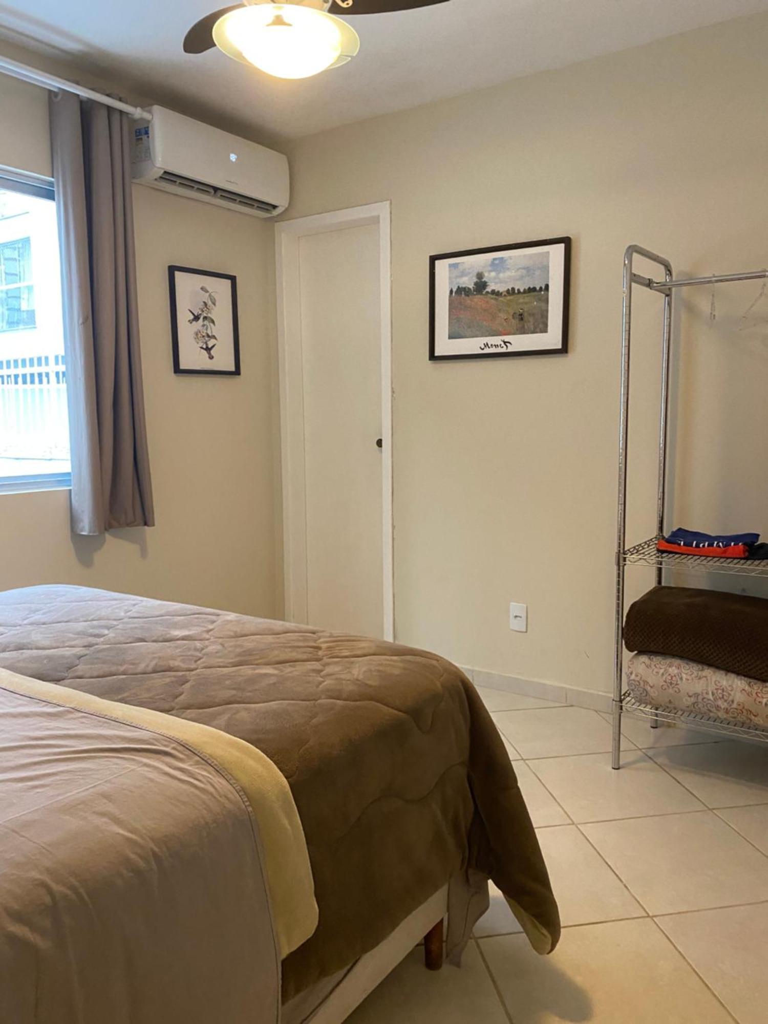 Apto A 50m Da Apartamento